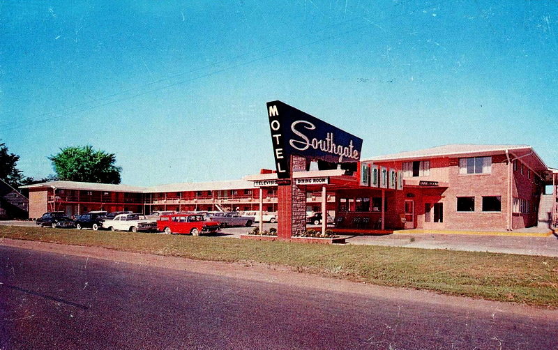 Southgate Motel - Old Postcard Photo (newer photo)